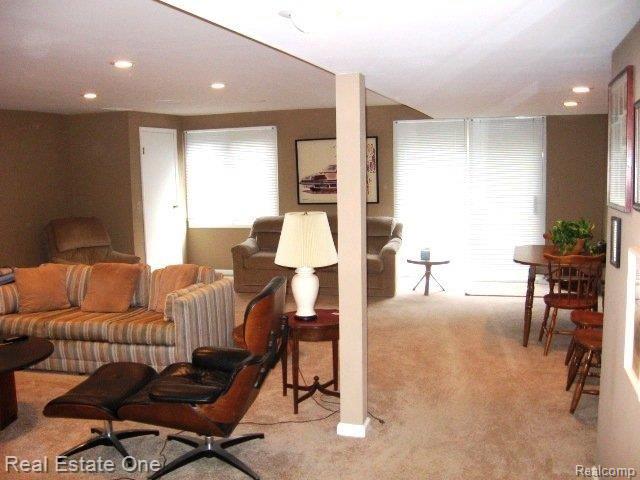 22040 River Ridge Trail Farmington, MI 48335 - Photo 11 of 17 Finsih Walkout View1
