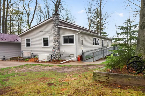$400,000 | 4961 Almy Road, Six Lakes, MI 48886