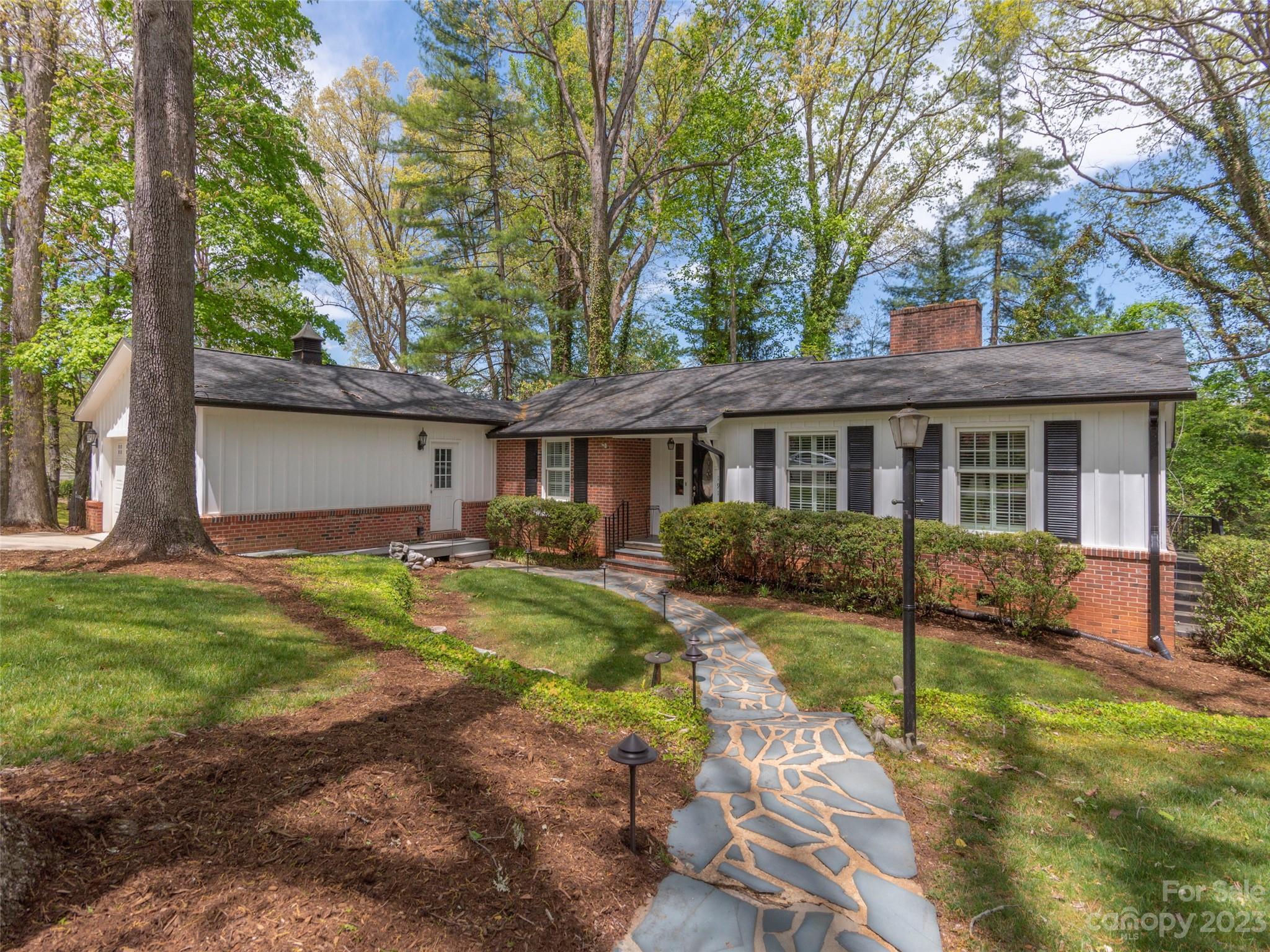 191 Highland Road Waynesville, NC 28786 - Photo 1 of 25 Gallery Image 1