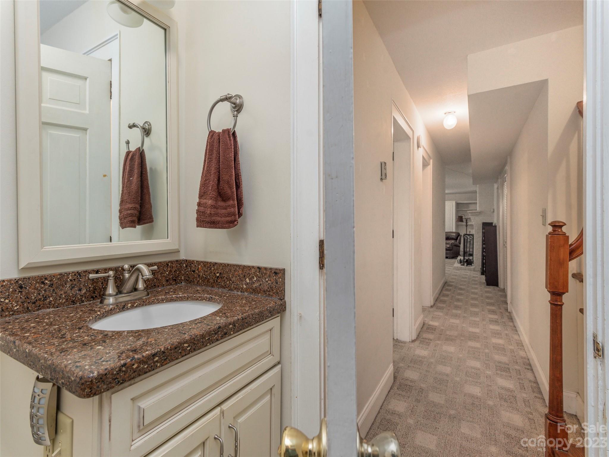 191 Highland Road Waynesville, NC 28786 - Photo 16 of 25 Gallery Image 16