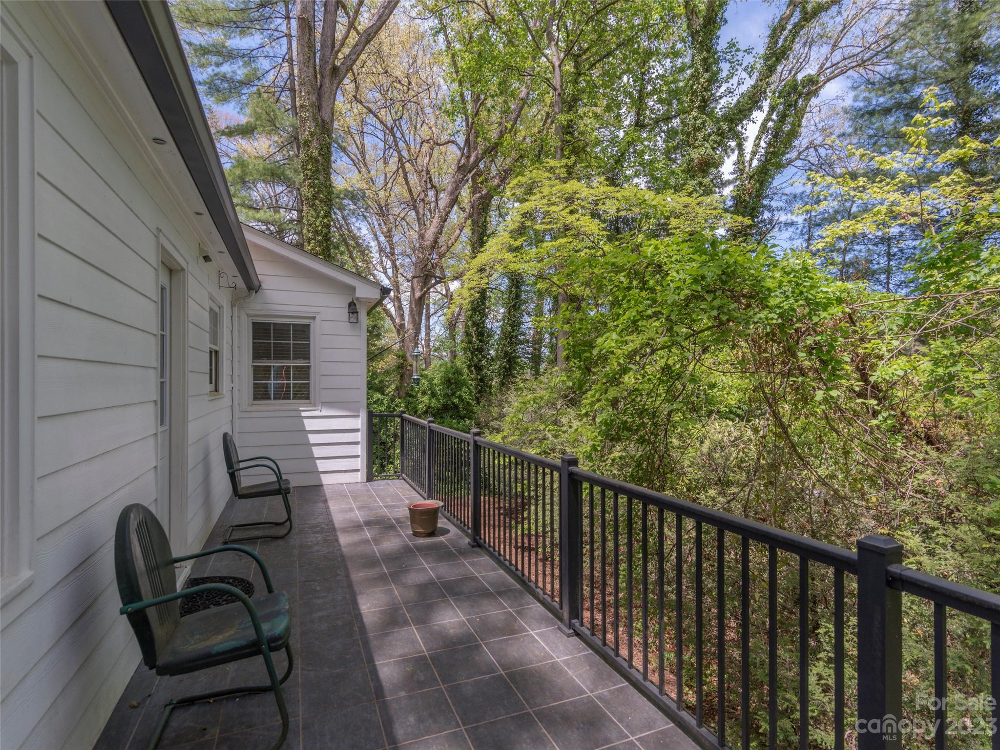 191 Highland Road Waynesville, NC 28786 - Photo 19 of 25 Gallery Image 19