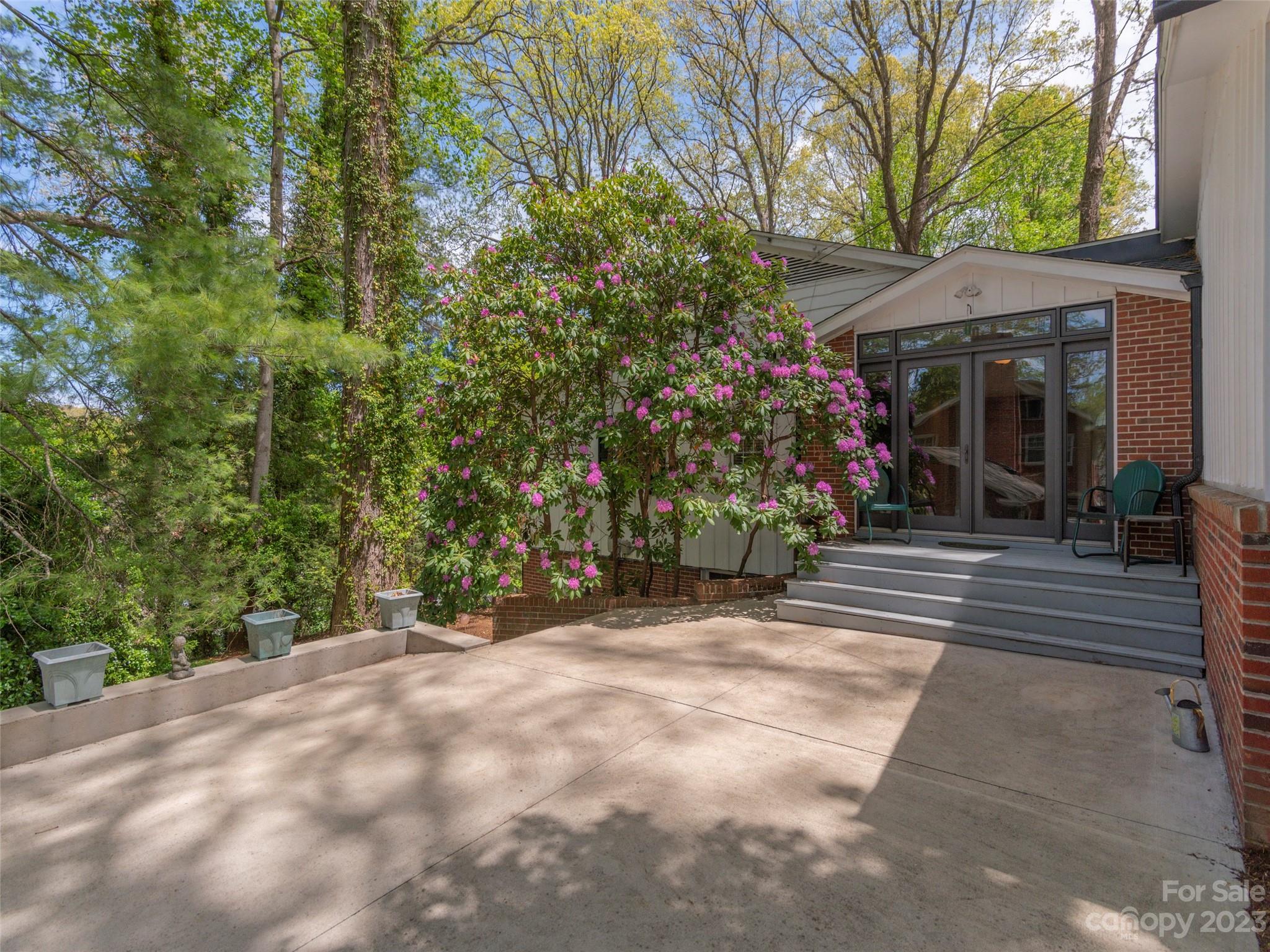 191 Highland Road Waynesville, NC 28786 - Photo 23 of 25 Gallery Image 23