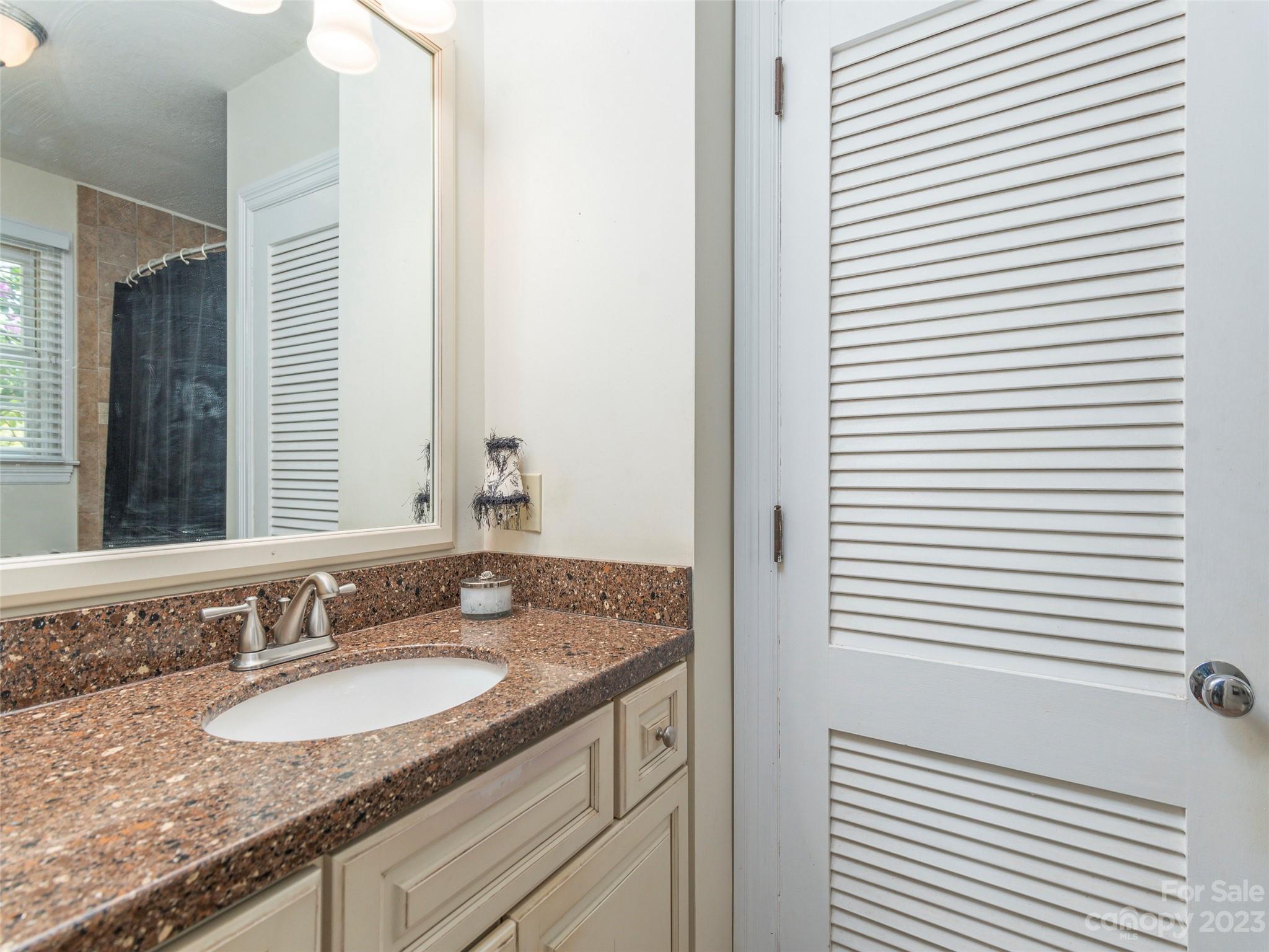 191 Highland Road Waynesville, NC 28786 - Photo 10 of 25 Gallery Image 10