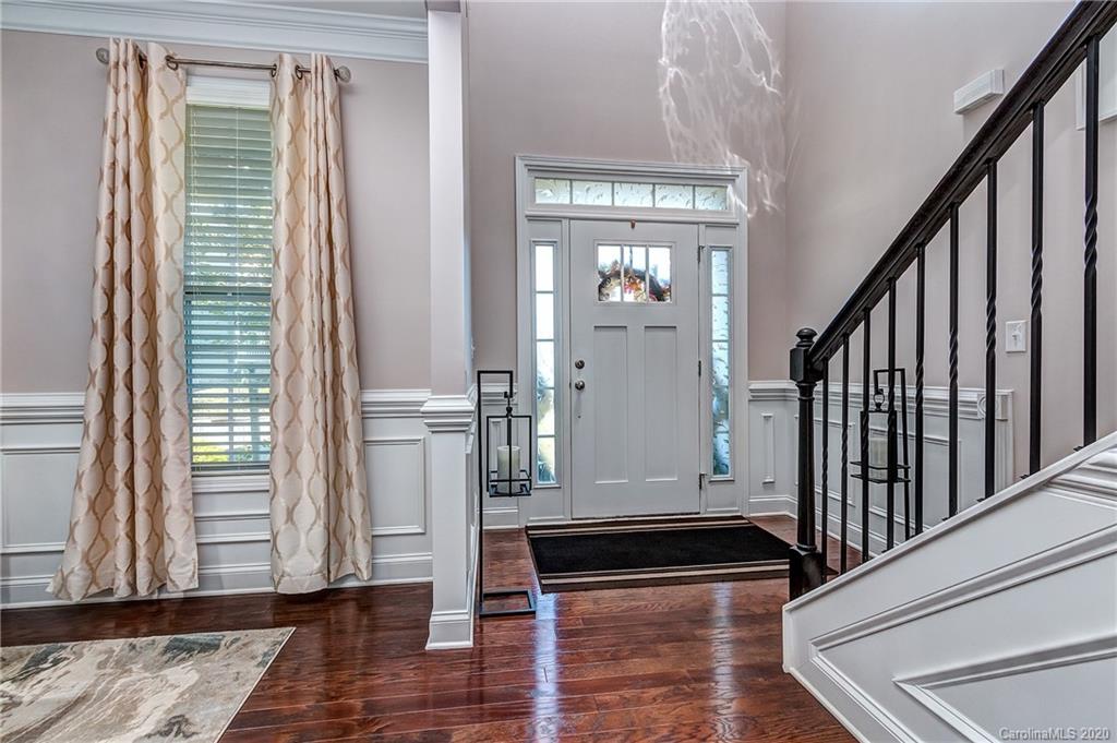 8243 Dallas Bay Road Charlotte, NC 28278 - Photo 3 of 40 Gallery Image 3