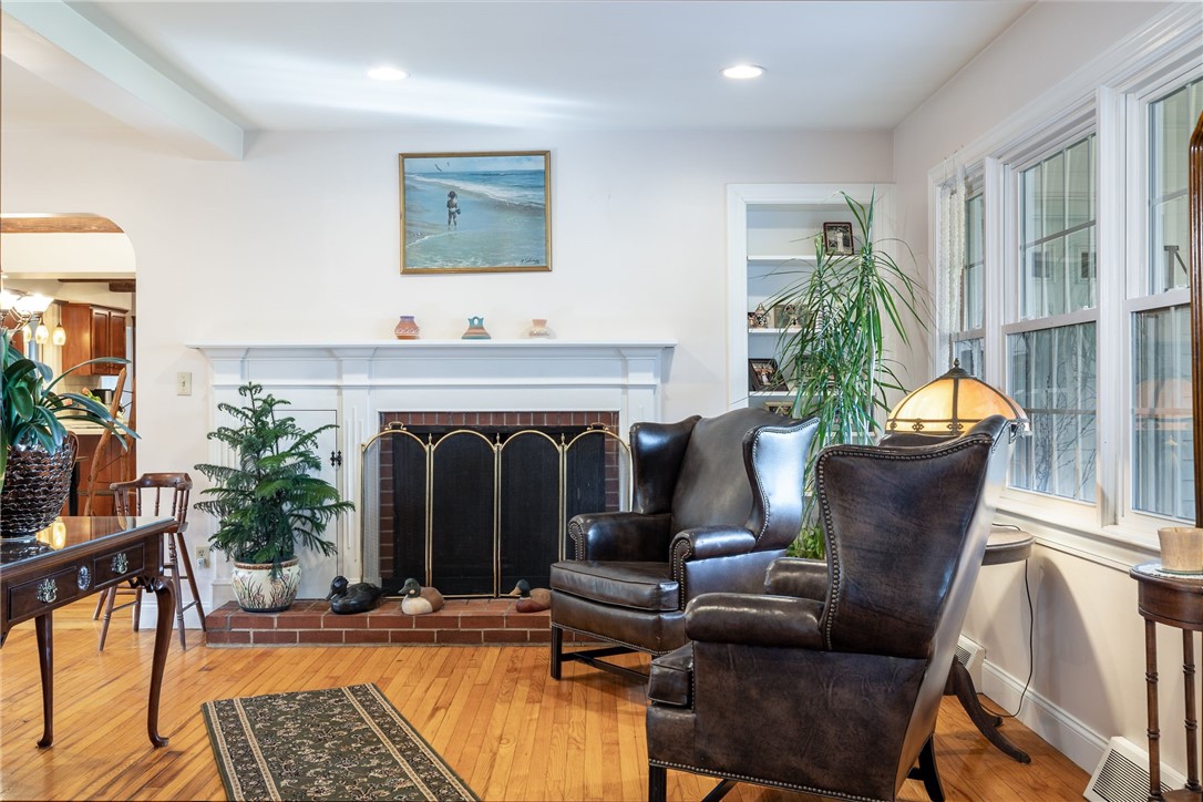 30 Burnt Swamp Road Cumberland, RI 02864 - Photo 13 of 38