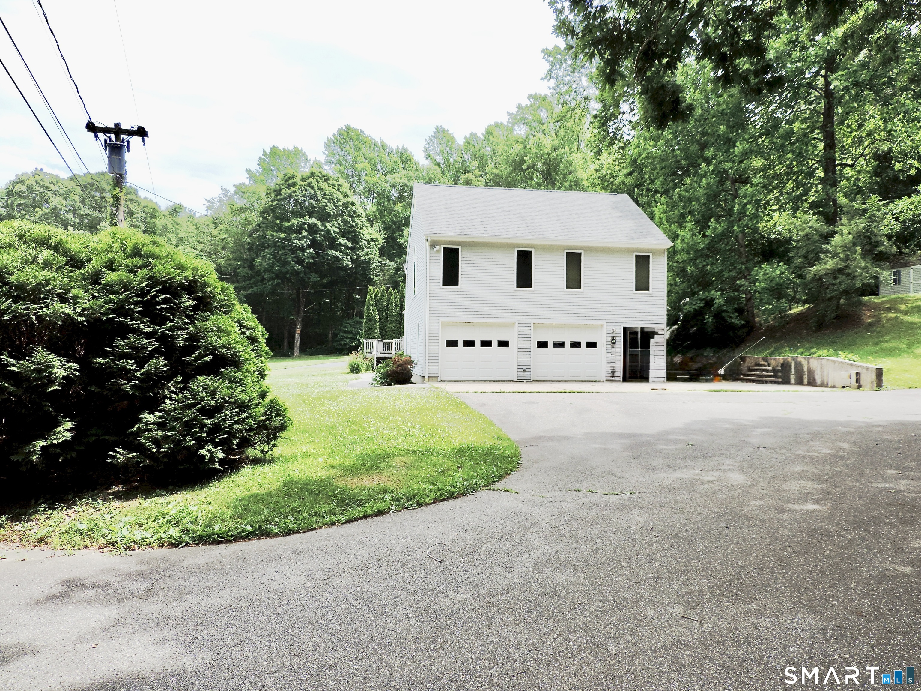 20 Bailey Road East Haddam, CT 06423 - Photo 5 of 37 Oversized Driveway for Plenty of Cars