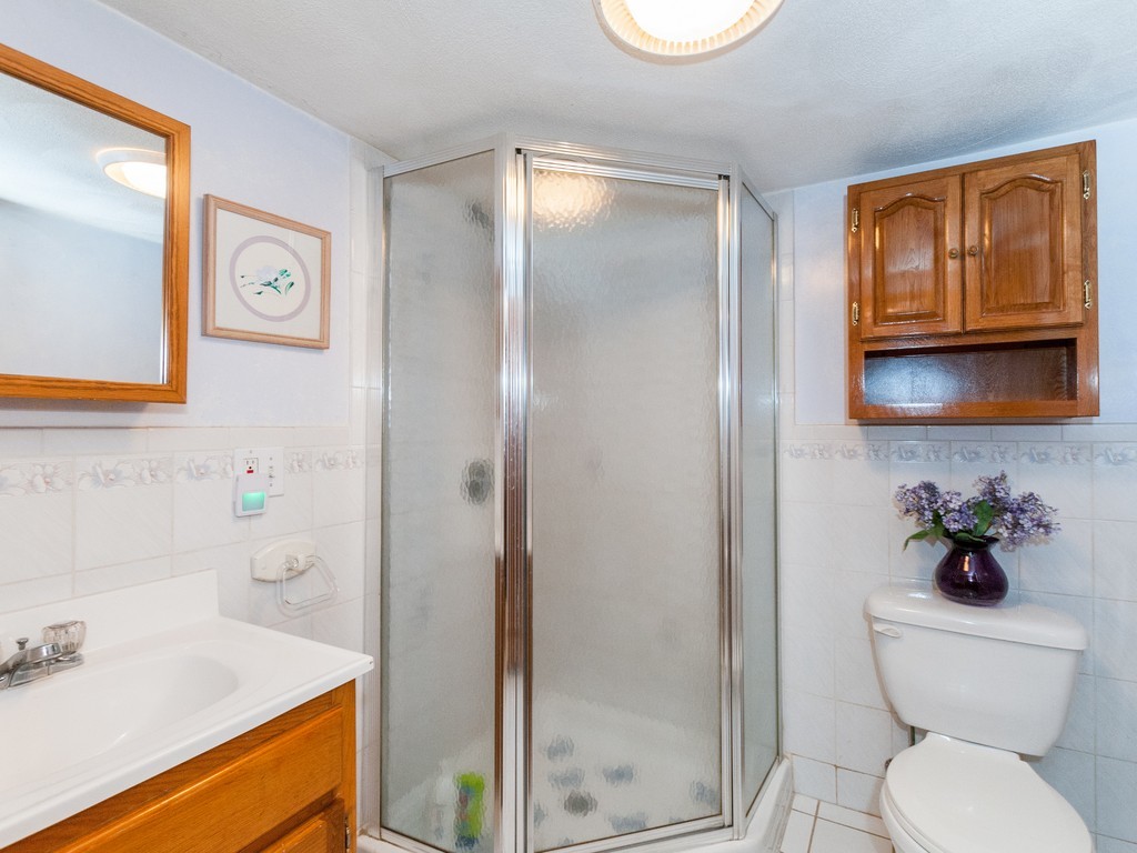24 Marianne Road Waltham, MA 02452 - Photo 10 of 29 Gallery Image 10
