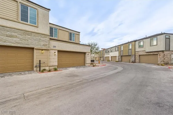 $2,250 | 1180 Heliodor Avenue, Henderson, NV 89011