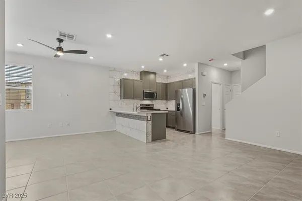 $2,250 | 1180 Heliodor Avenue, Henderson, NV 89011