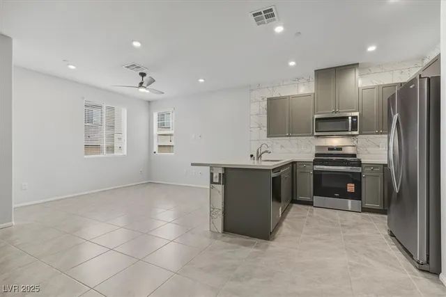 $2,325 | 1180 Heliodor Avenue, Henderson, NV 89011