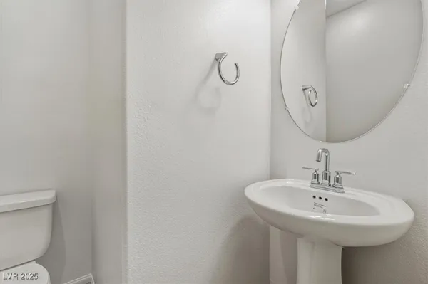 $2,250 | 1180 Heliodor Avenue, Henderson, NV 89011