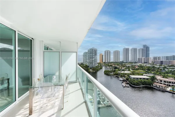 $6,500 | 400 Sunny Isles Boulevard, Unit 1518, Sunny Isles Beach, FL 33160