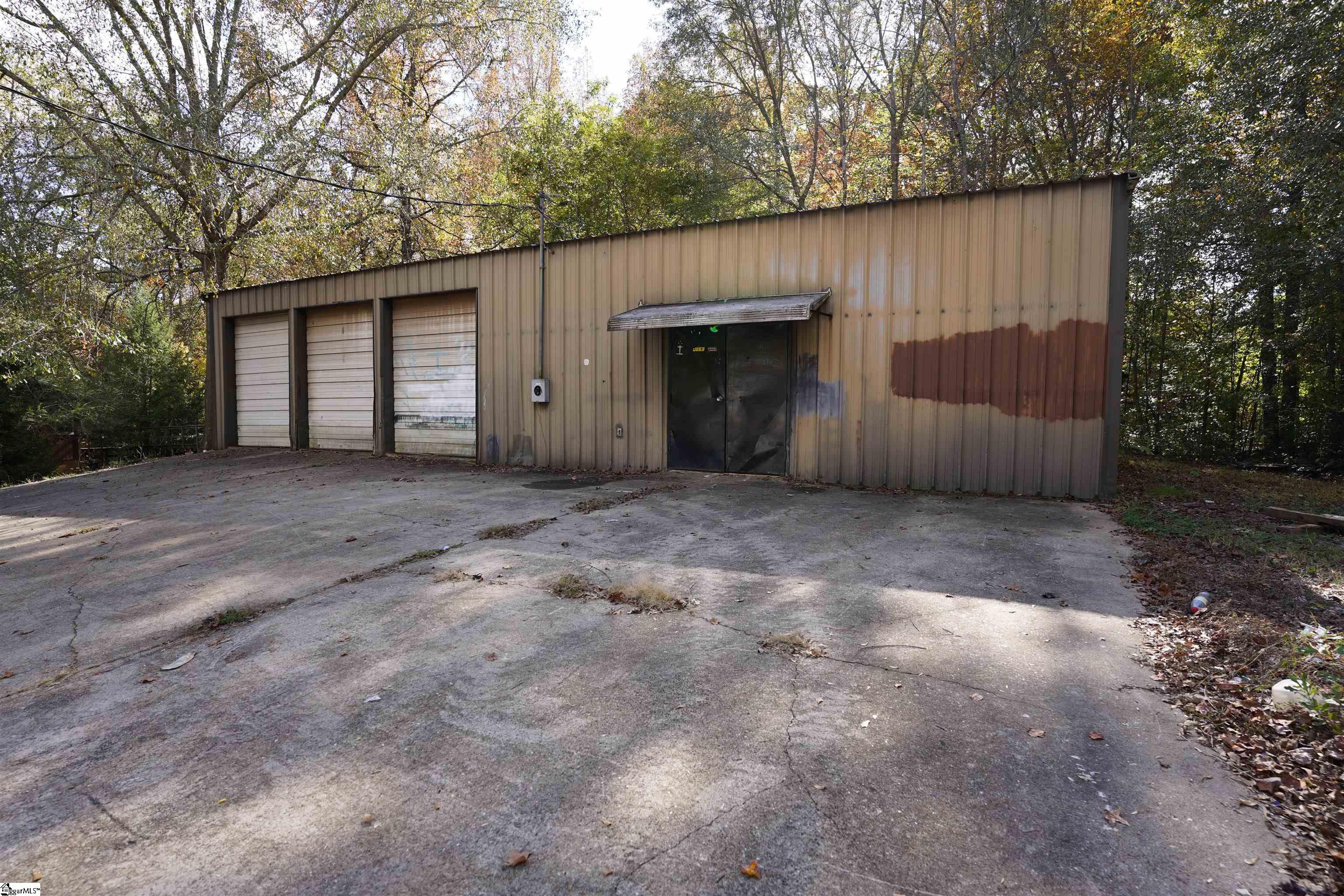 660 State Rd S-42-423 Enoree, SC 29335 - Photo 3 of 27