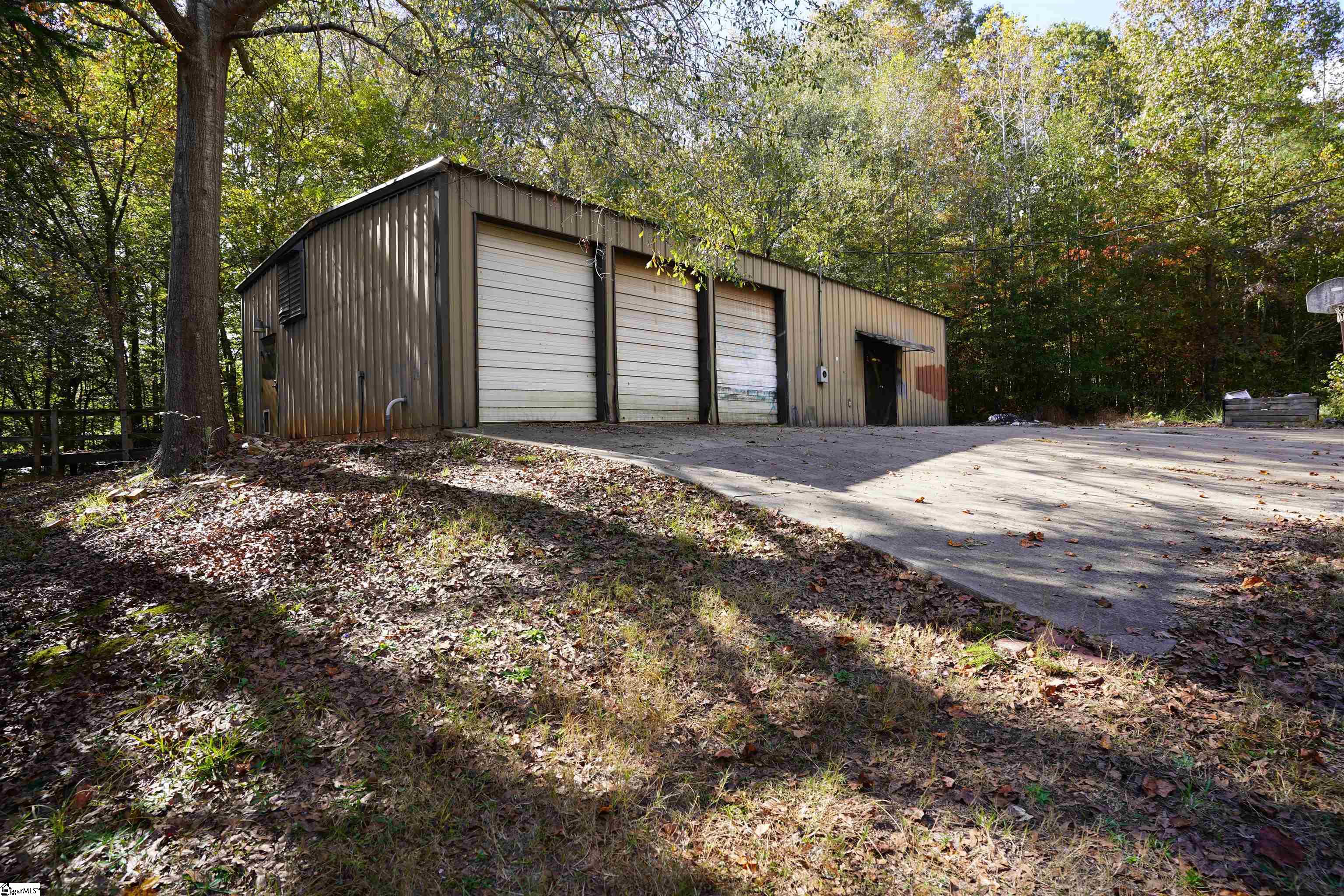 660 State Rd S-42-423 Enoree, SC 29335 - Photo 4 of 27