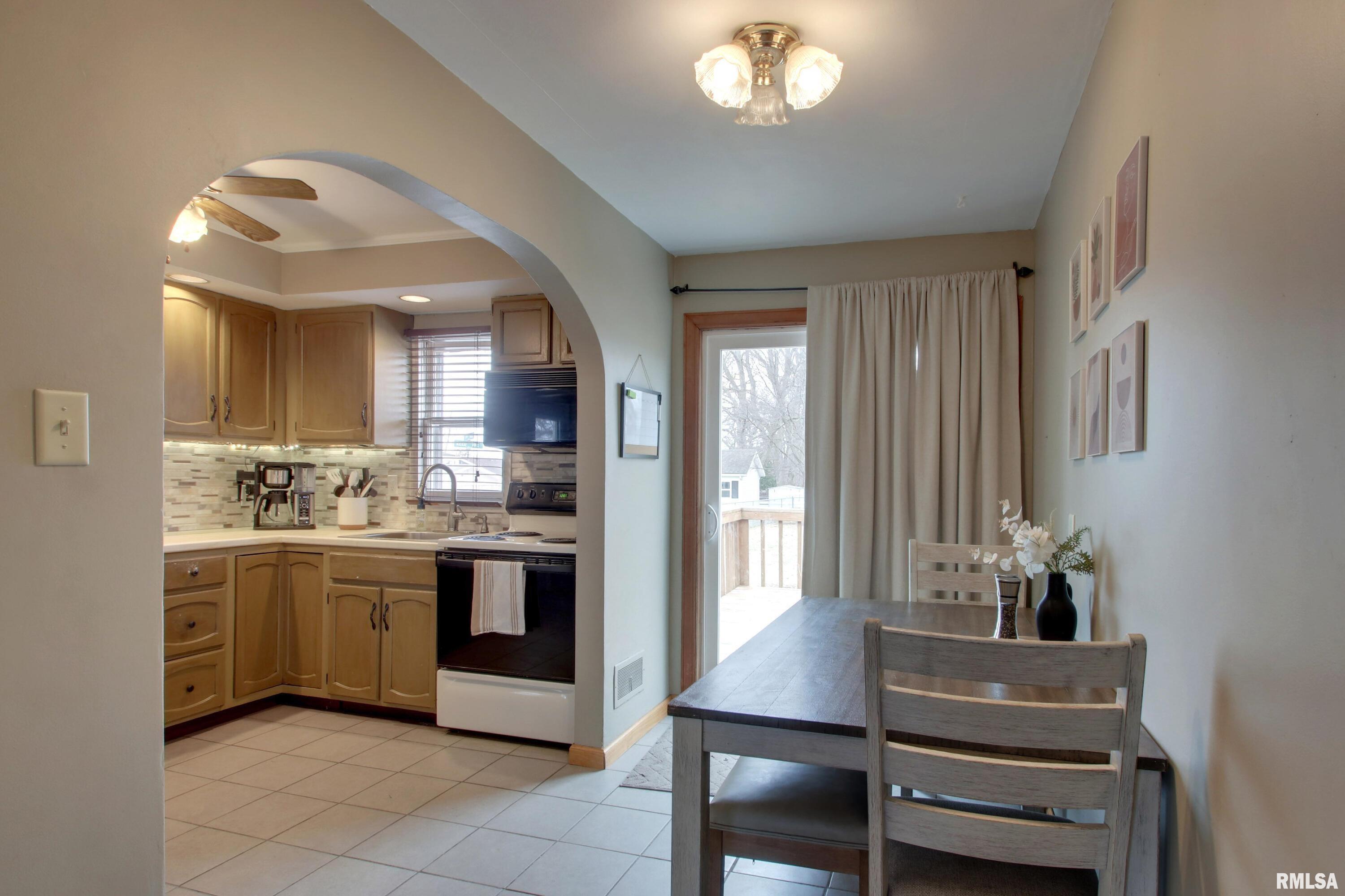 1118 South 16th Street Quincy, IL 62301 - Photo 6 of 14