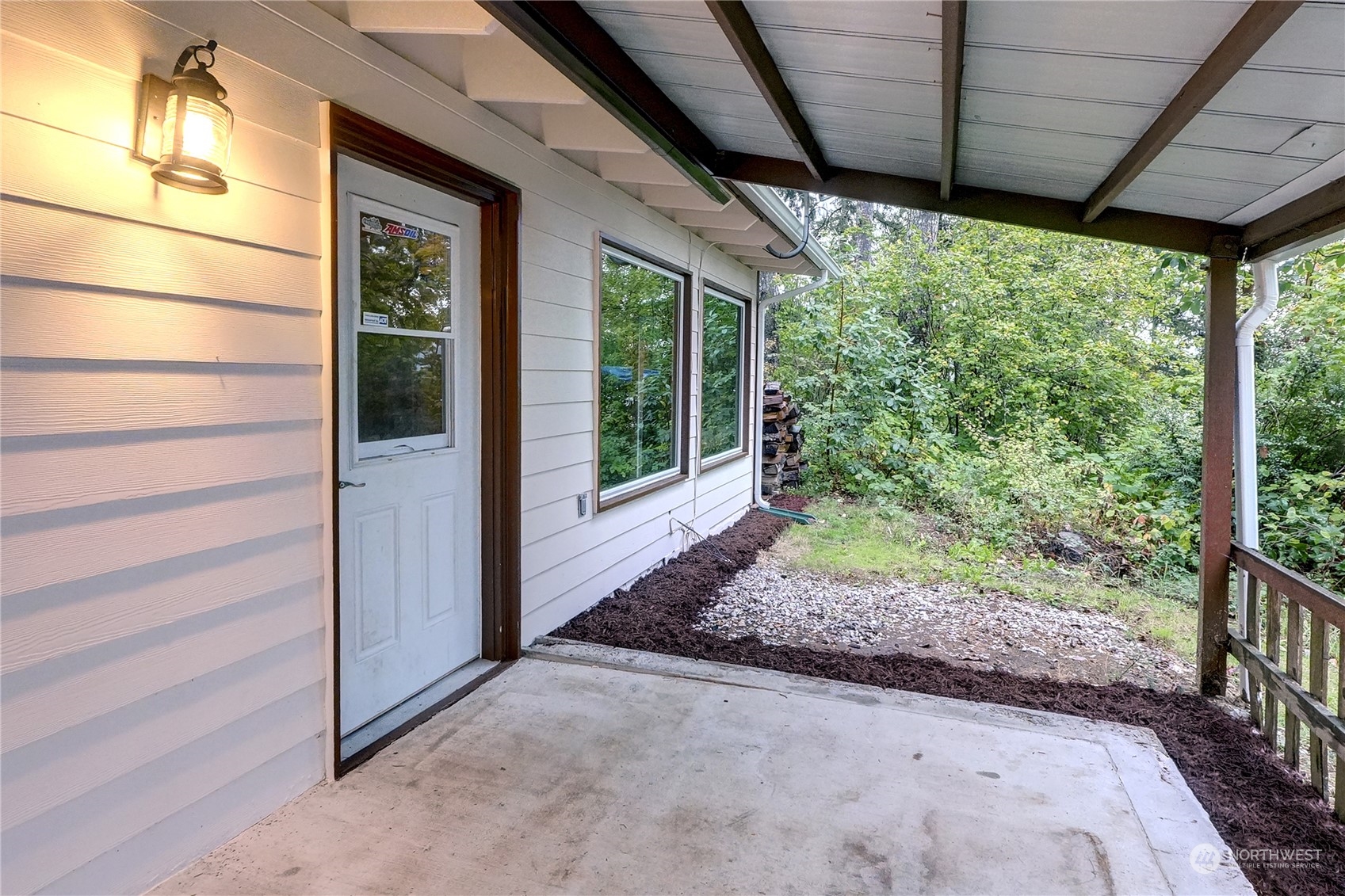 564 Northeast Gladwin Road Belfair, WA 98528 - Photo 3 of 21 Gallery Image 3