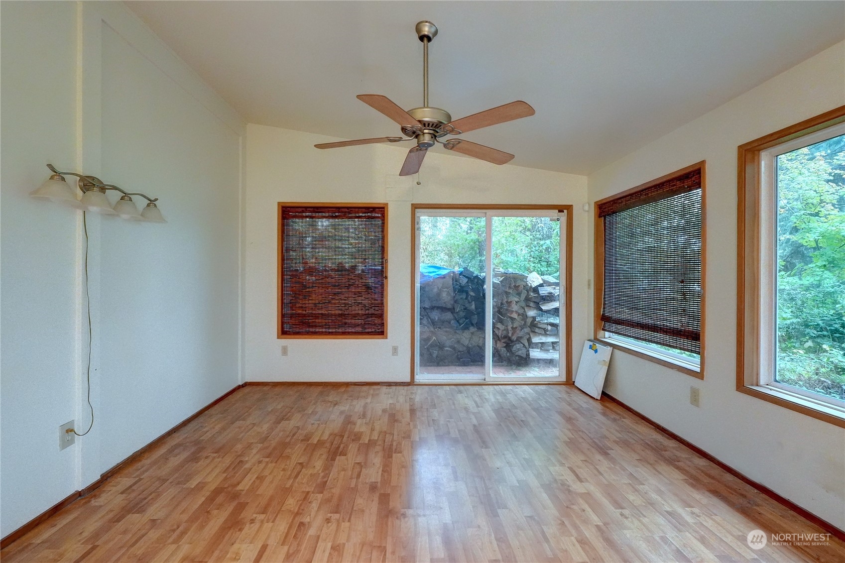 564 Northeast Gladwin Road Belfair, WA 98528 - Photo 6 of 21 Gallery Image 6