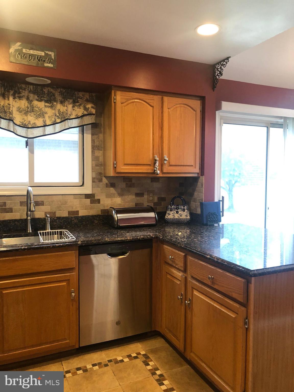 14205 Summit Lane Laurel, MD 20708 - Photo 17 of 48 Granite Countertops