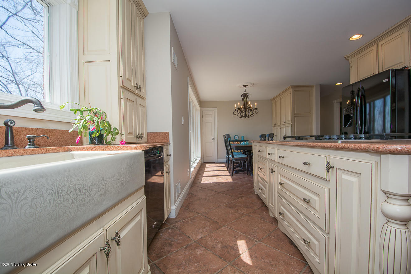 7305 Fox Harbor Road Prospect, KY 40059 - Photo 20 of 64 Kitchen space