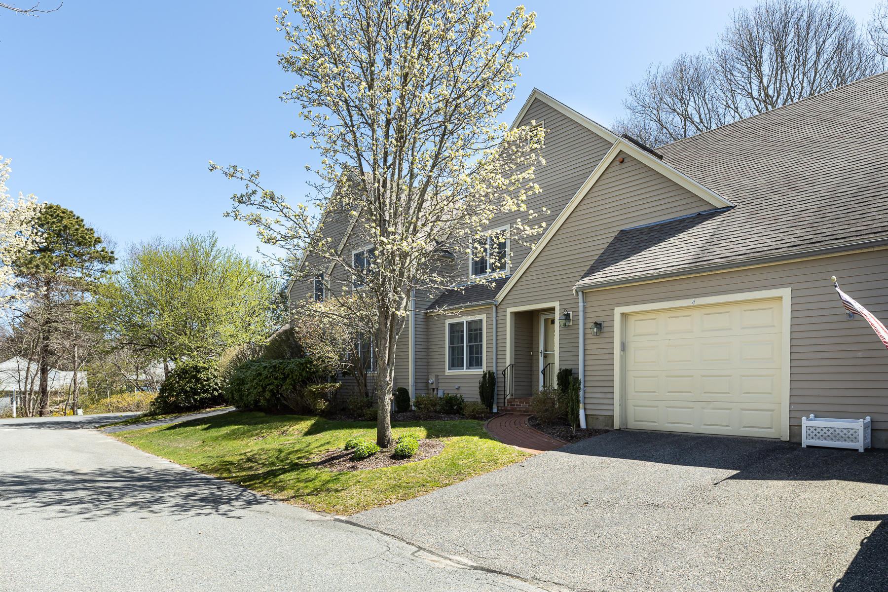 4 Bishops Park Mashpee, MA 02649 - Photo 1 of 17 exterior front view