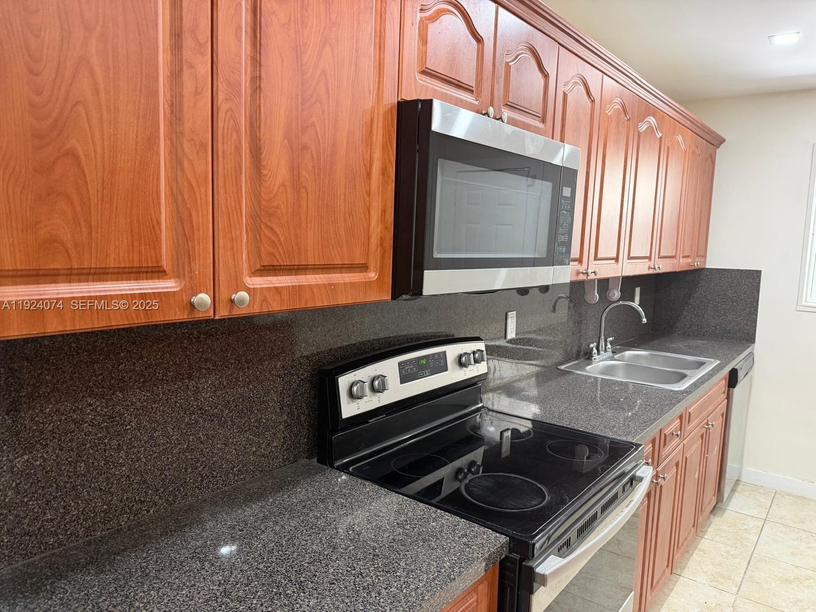 19810 Holiday Road Cutler Bay, FL 33157 - Photo 28 of 39