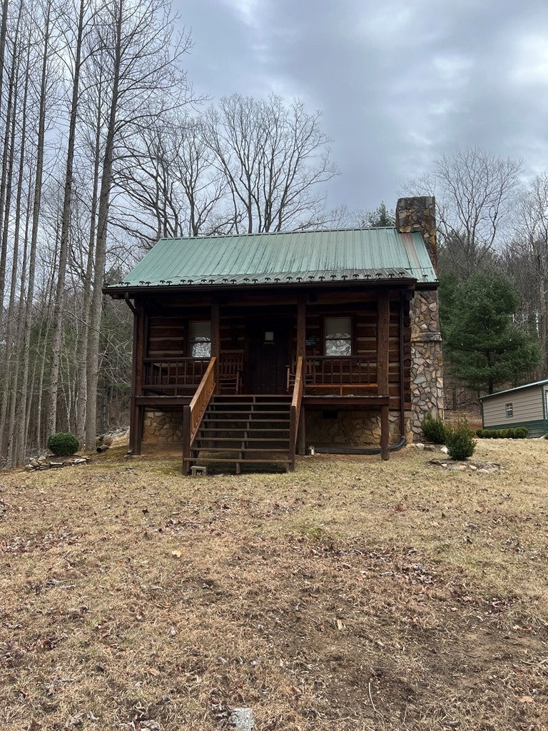 2105 Davis Knob Road Galax, VA 24333 - Photo 3 of 17 Gallery Image 3