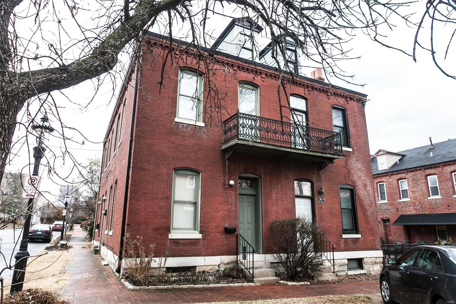 823 Rutger Street St. Louis, MO 63104 - Photo 1 of 22 Gallery Image 1