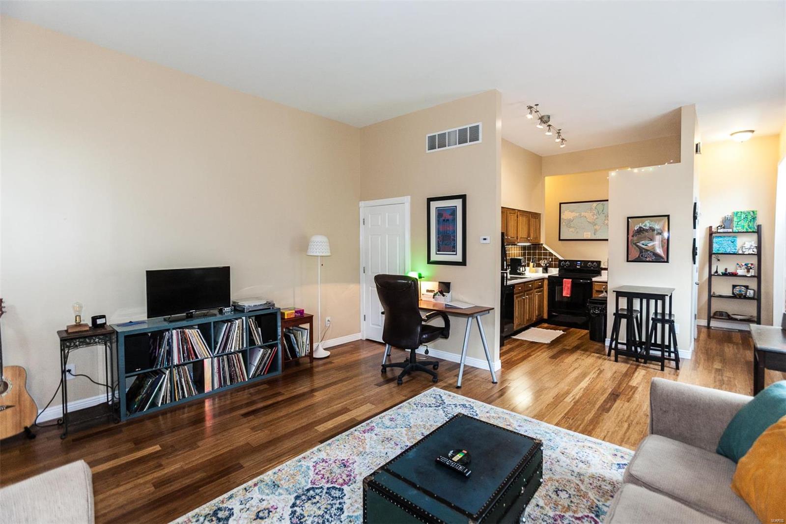 823 Rutger Street St. Louis, MO 63104 - Photo 6 of 22 Gallery Image 6