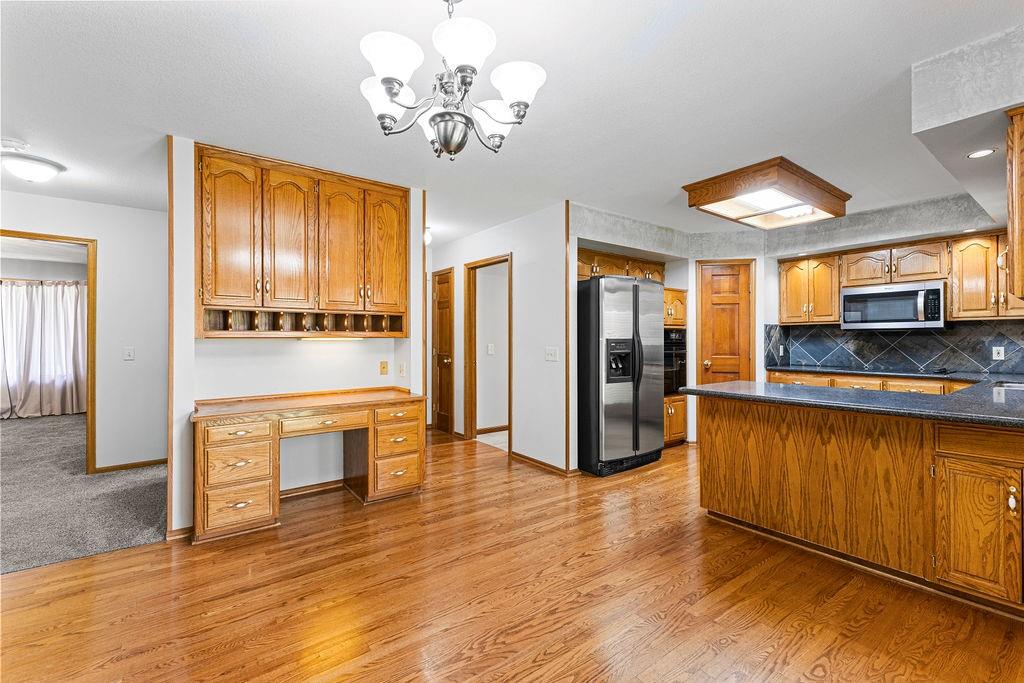 403 North Leonard Road St. Joseph, MO 64506 - Photo 12 of 63