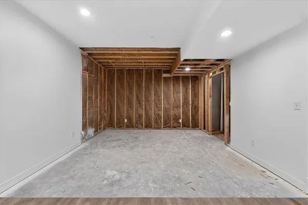 $649,950 | 9326 Freedom Street, Lenexa, KS 66227