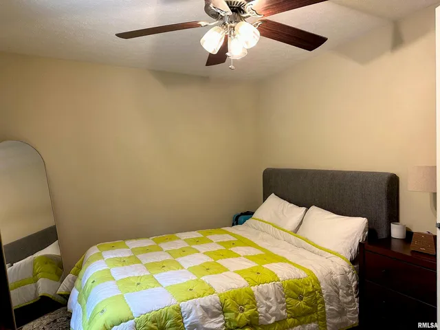 $144,900 | 501 Cedar Creek Road, Makanda, IL 62958