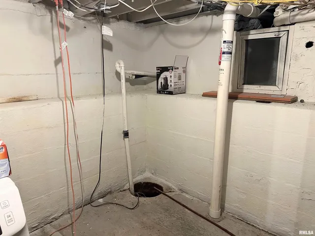 $144,900 | 501 Cedar Creek Road, Makanda, IL 62958