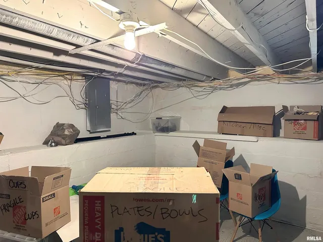 $144,900 | 501 Cedar Creek Road, Makanda, IL 62958