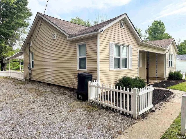 $144,900 | 501 Cedar Creek Road, Makanda, IL 62958