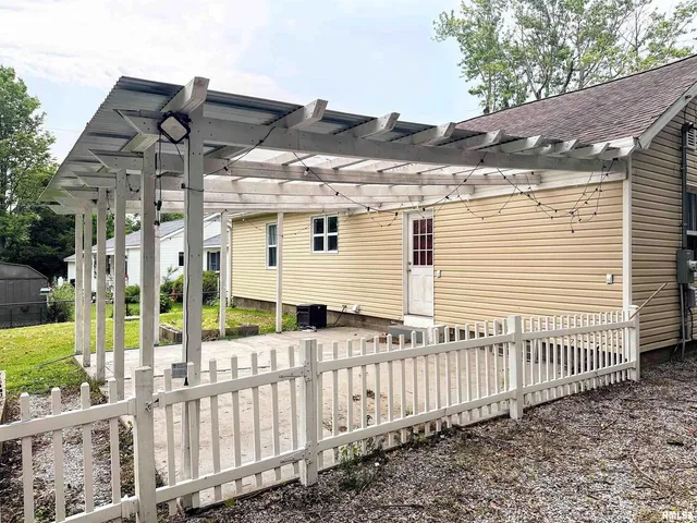 $144,900 | 501 Cedar Creek Road, Makanda, IL 62958