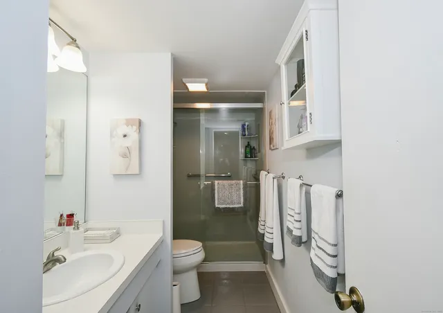 $1,700 | 37 Brookwood Drive, Unit G, Rocky Hill, CT 06067