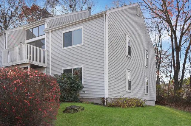 $1,700 | 37 Brookwood Drive, Unit G, Rocky Hill, CT 06067