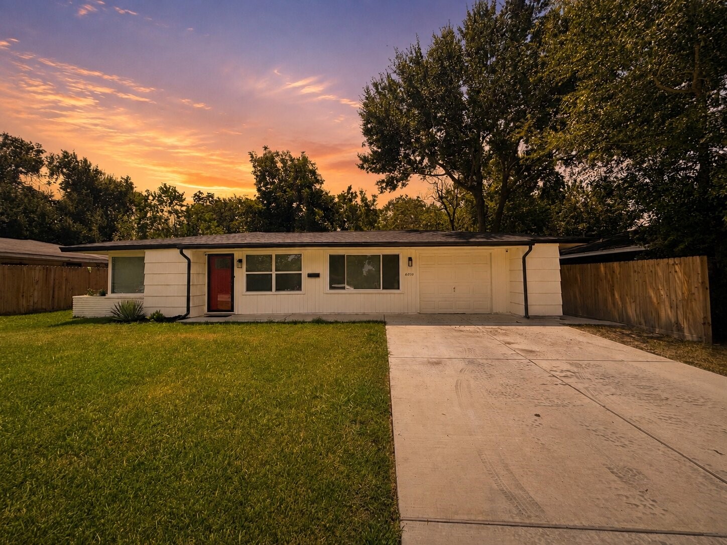 6010 Ridgeway Drive Houston, TX 77033 - Photo 1 of 16 Gallery Image 1