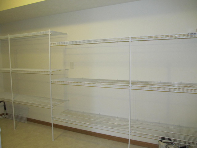 983 Kelly Lane, Unit 983 Sycamore, IL 60178 - Photo 21 of 25 a view of a room