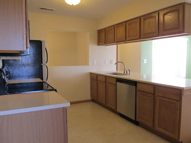 983 Kelly Lane, Unit 983 Sycamore, IL 60178 - Photo 9 of 25
