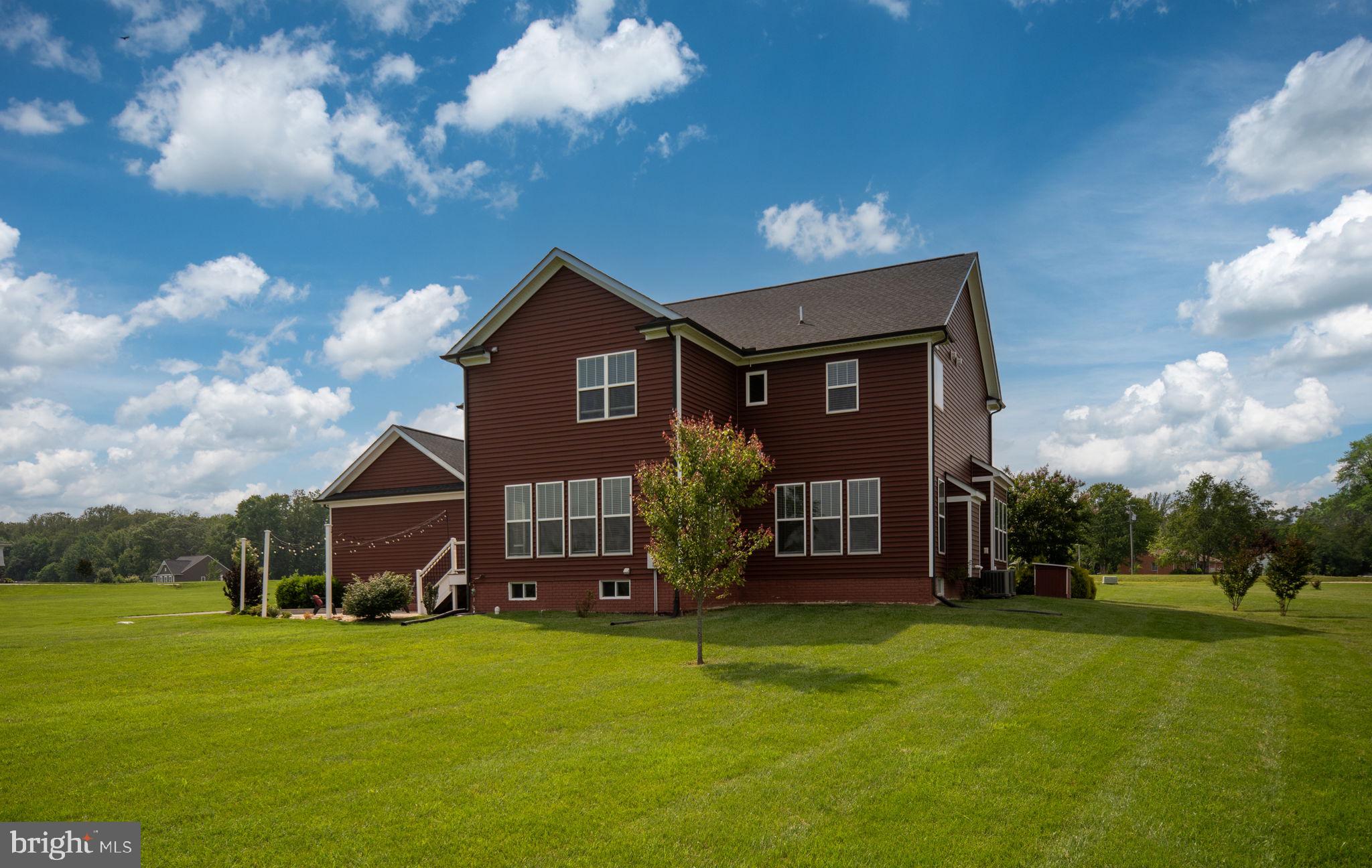 115 Saddle Ridge Lane Fredericksburg, VA 22406 - Photo 94 of 100 a front view of a house with garden