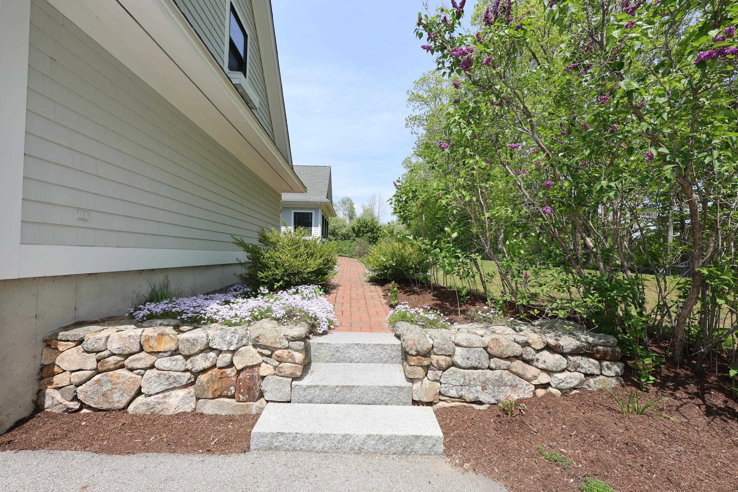 118 Perkins Road Madbury, NH 03823 - Photo 2 of 60 Gallery Image 2