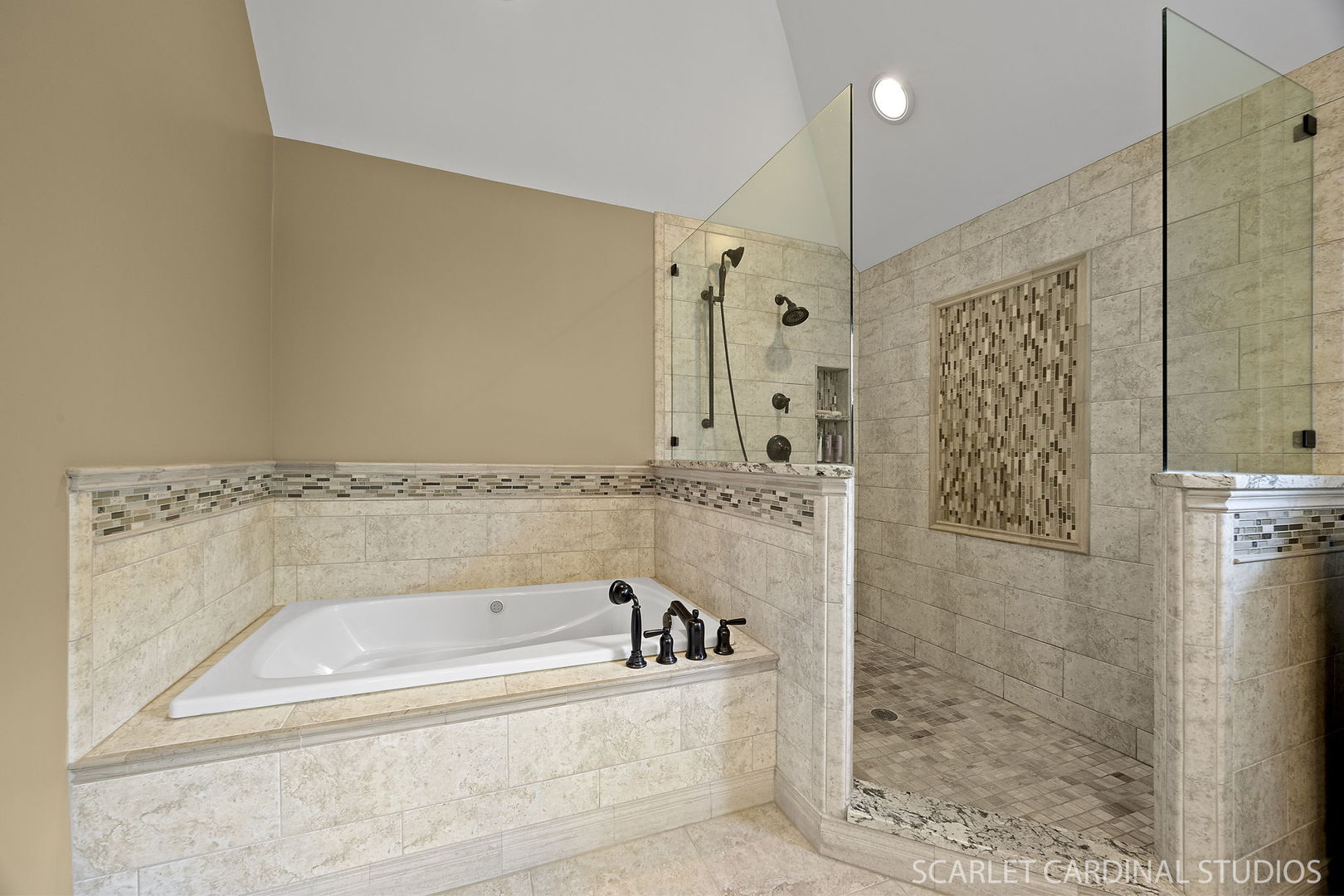 2565 Thornley Court Aurora, IL 60504 - Photo 20 of 59 a spacious bathroom with a bathtub and shower