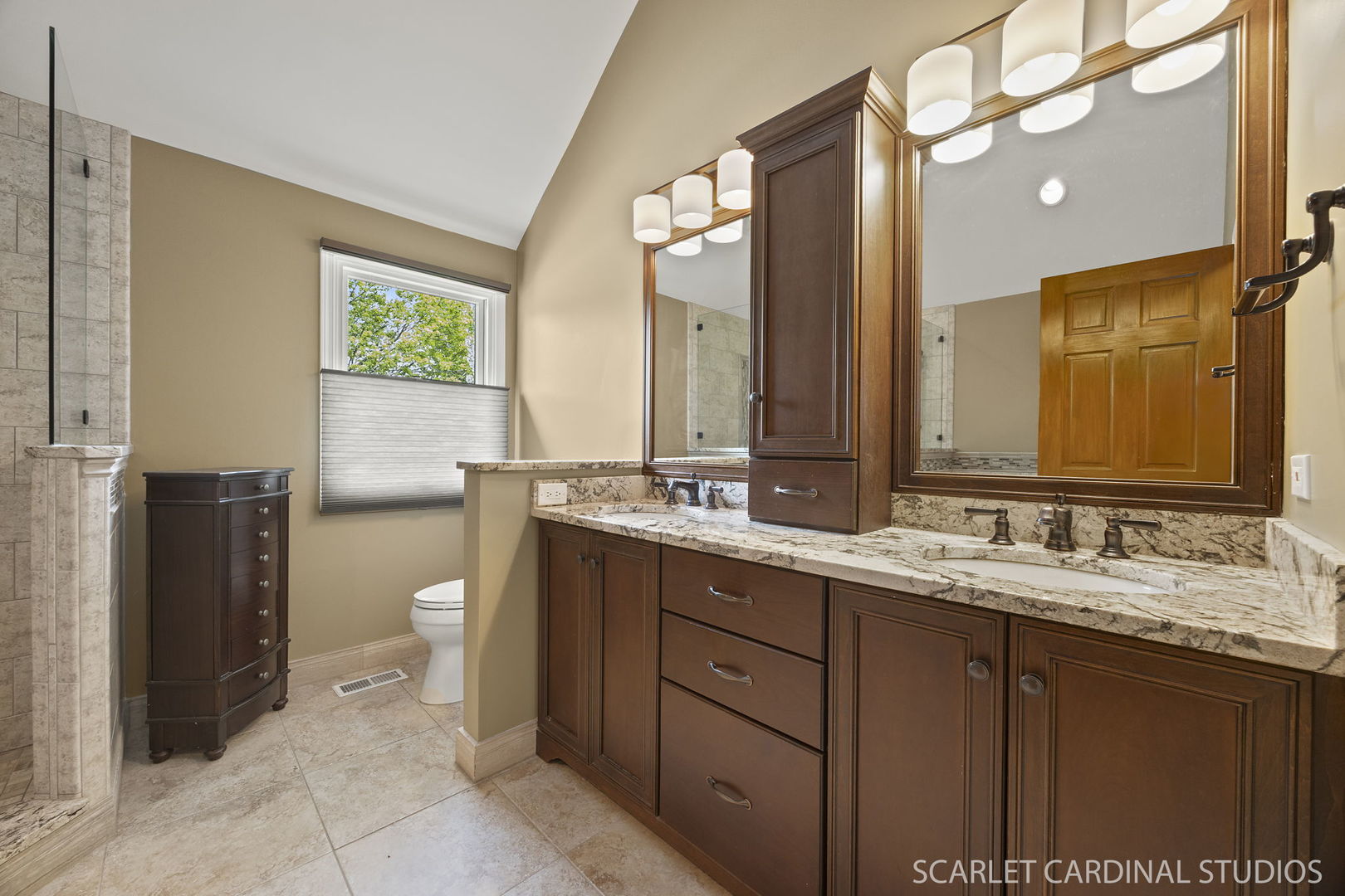 2565 Thornley Court Aurora, IL 60504 - Photo 21 of 59 a bathroom with a double vanity sink and a mirror