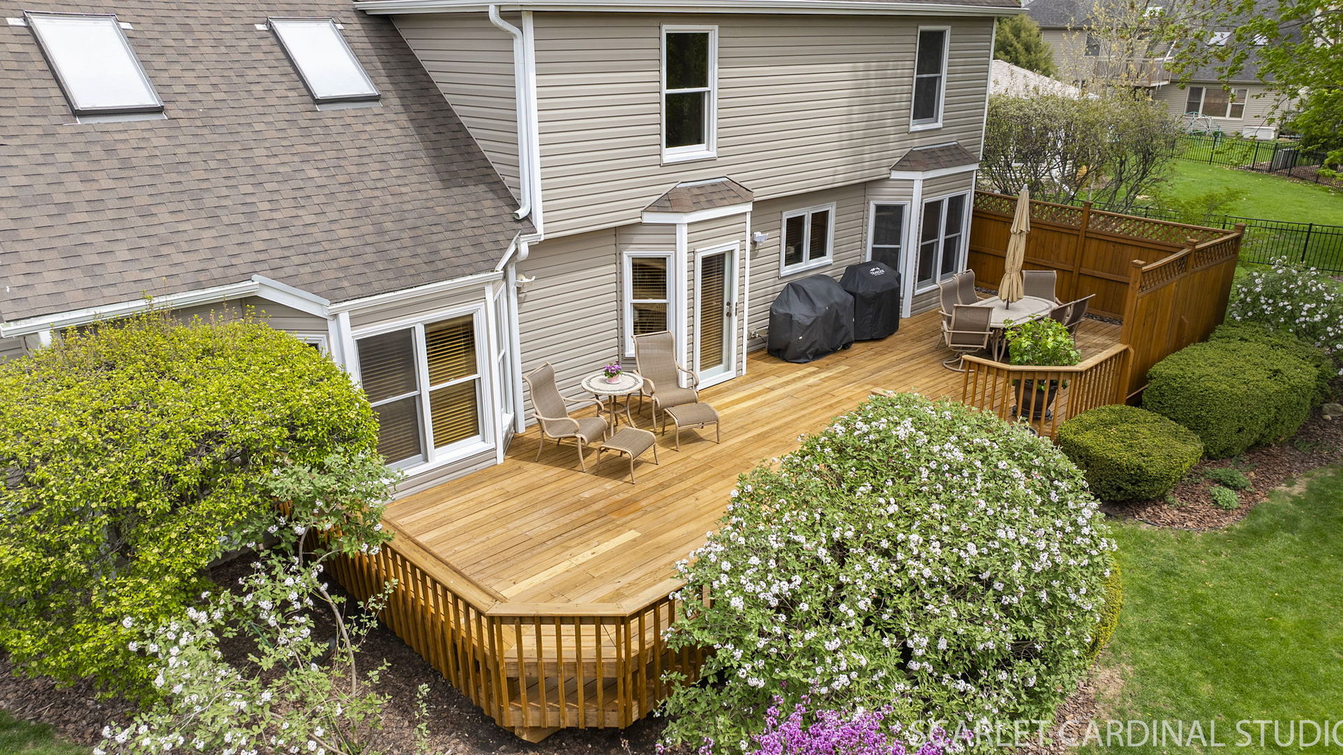 2565 Thornley Court Aurora, IL 60504 - Photo 29 of 59 a front view of a house with garden