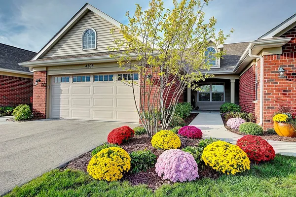 $2,730 | 4218 Pond Willow Road, Naperville, IL 60564