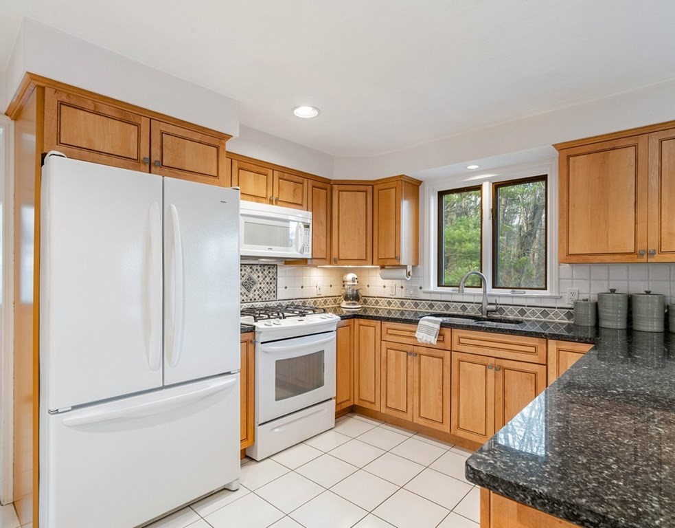 43 Sudbury Road Ashland, MA 01721 - Photo 15 of 42 Gallery Image 15