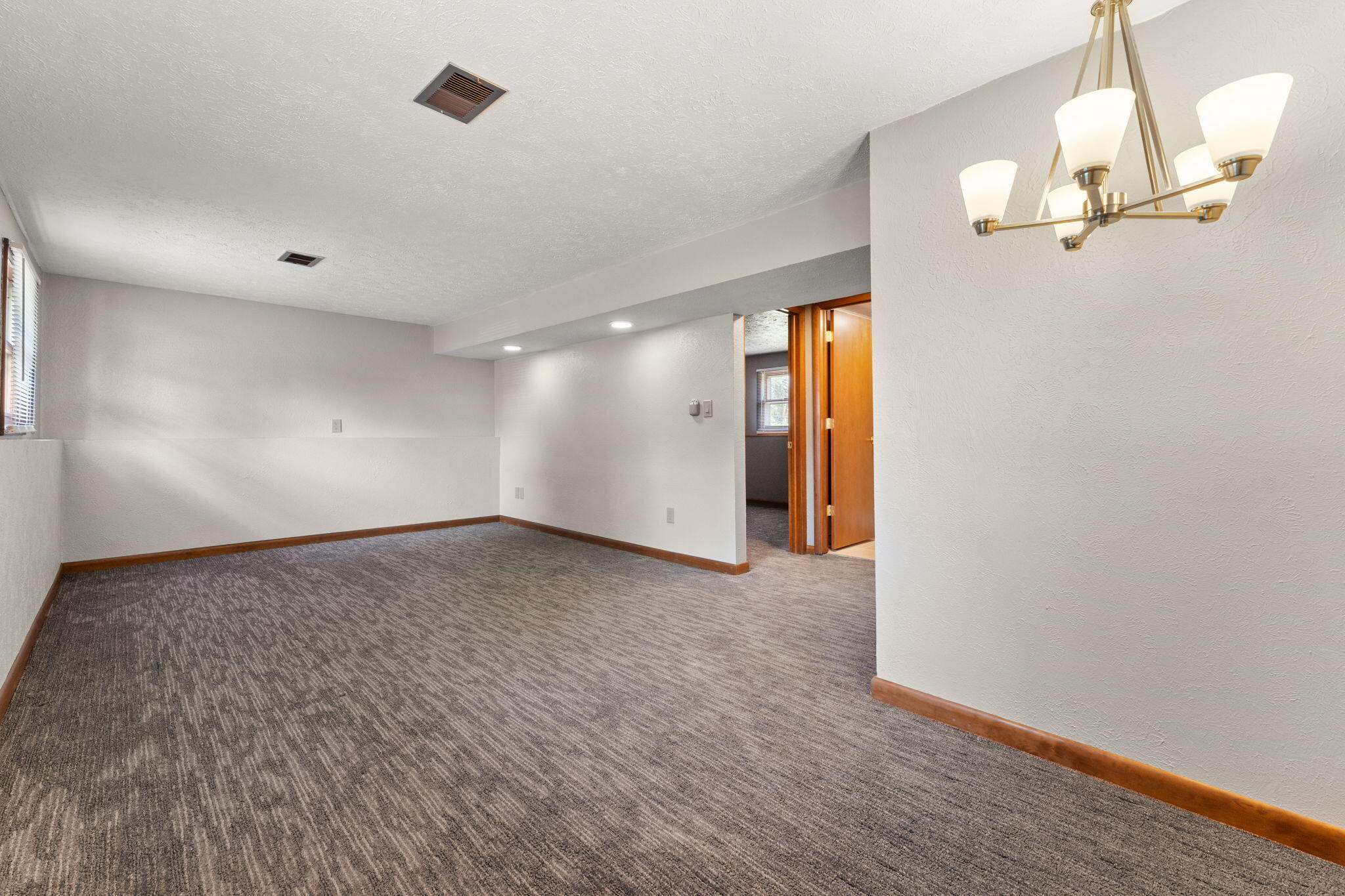 55944 Buckeye Road Mishawaka, IN 46545 - Photo 28 of 38 2048x1365