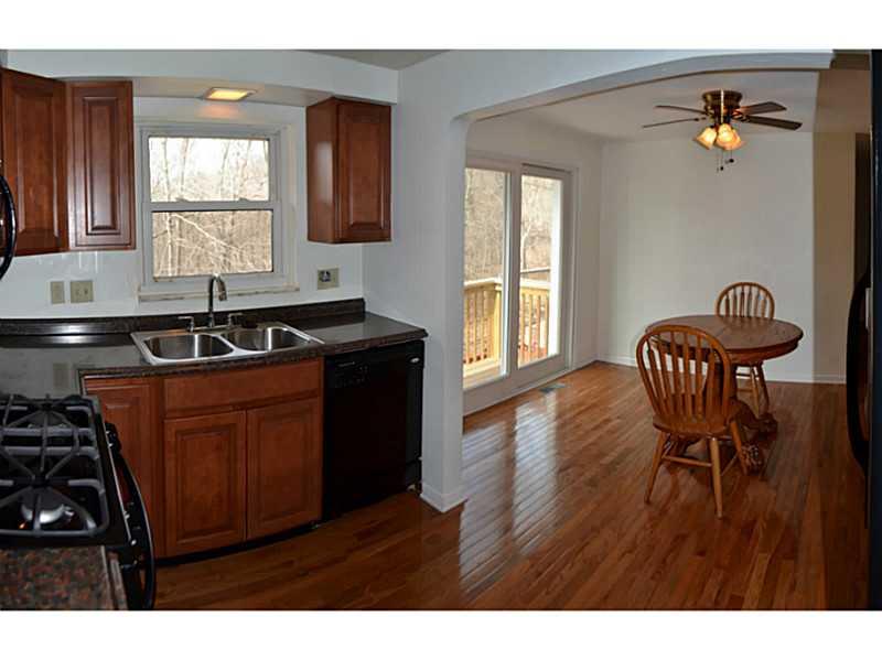409 Walnut Road Ben Avon, PA 15202 - Photo 9 of 22 Kitchen.