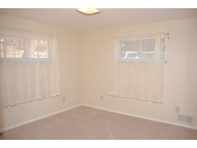 409 Walnut Road Ben Avon, PA 15202 - Photo 10 of 22 Master Bedroom.